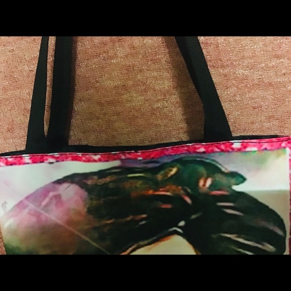 Mine’s Diamond Lightweight Handbag For Notebook Tablet and More No Zipper - Picture 4 of 7